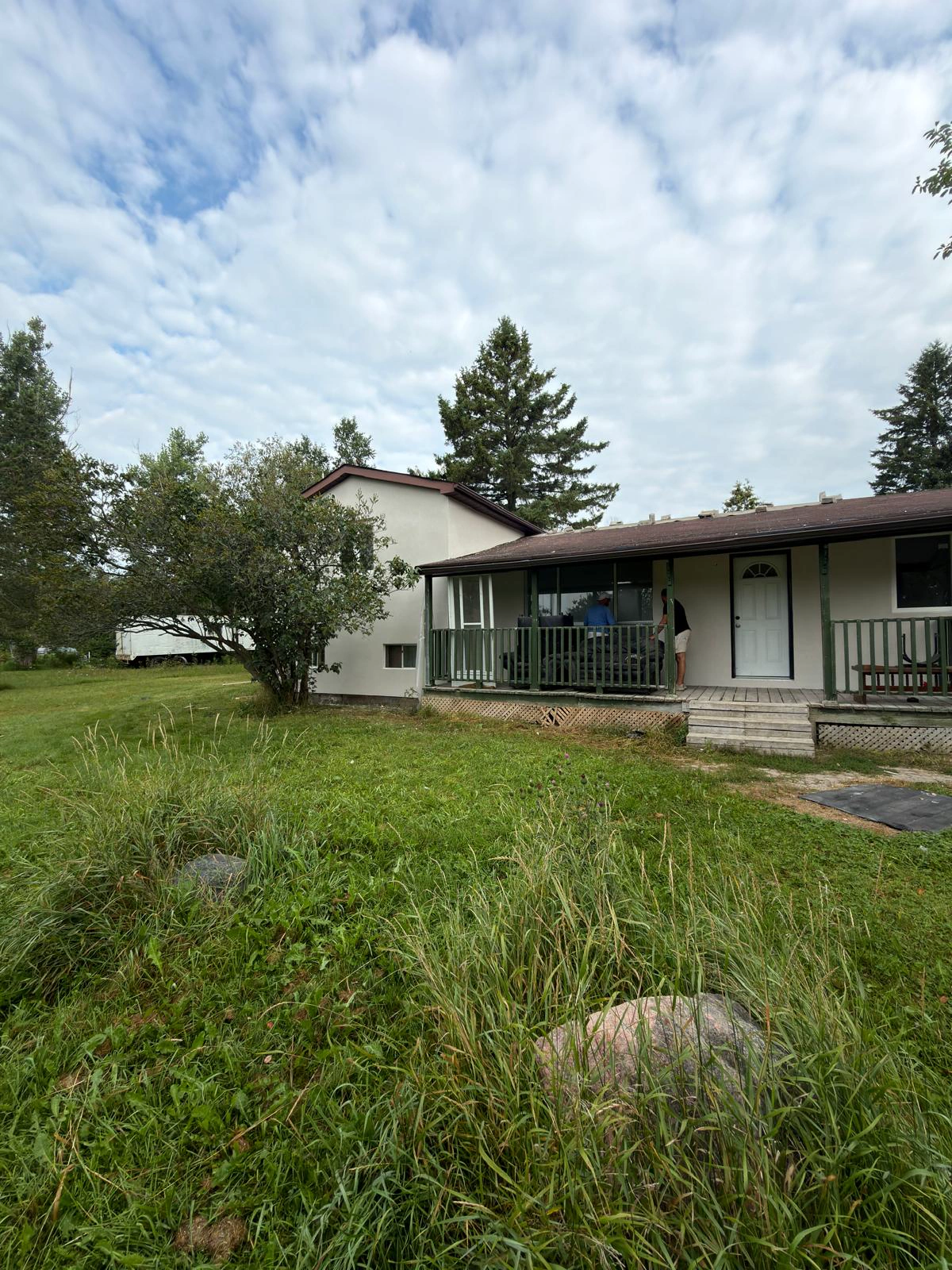 The completed front elevation of the Innisfil bungalow in its finished exterior