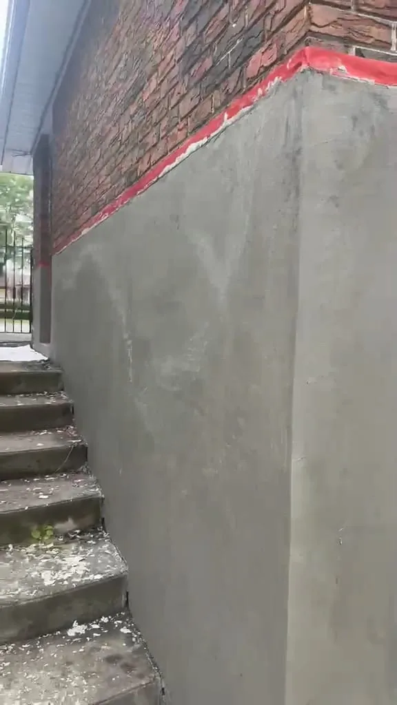 Base coat on the side steps wall levelled flat before the finish coat